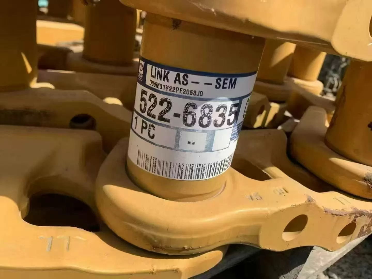 CAT excavator chain