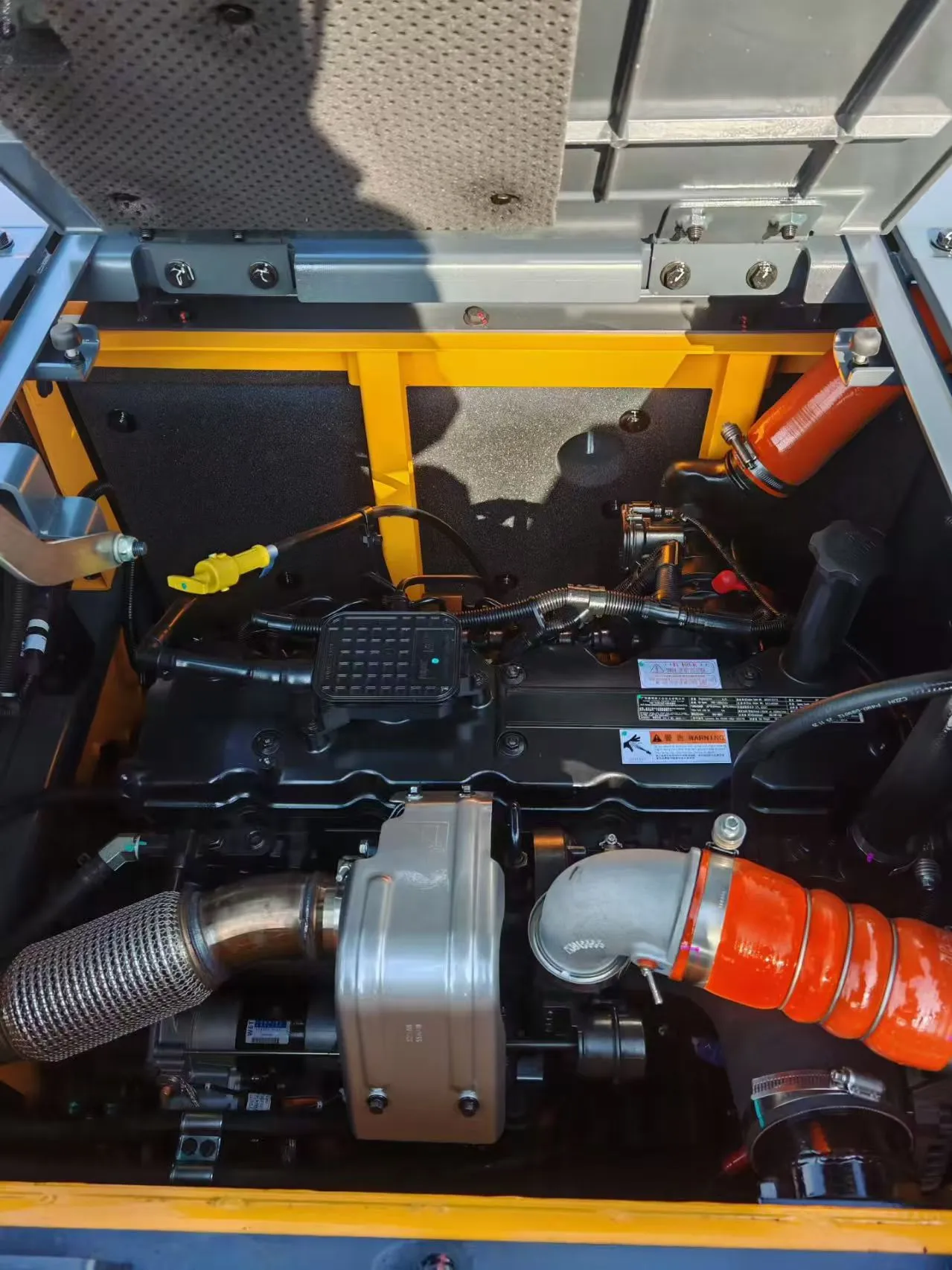 HYUNDAI Brand New 220 Medium Excavator