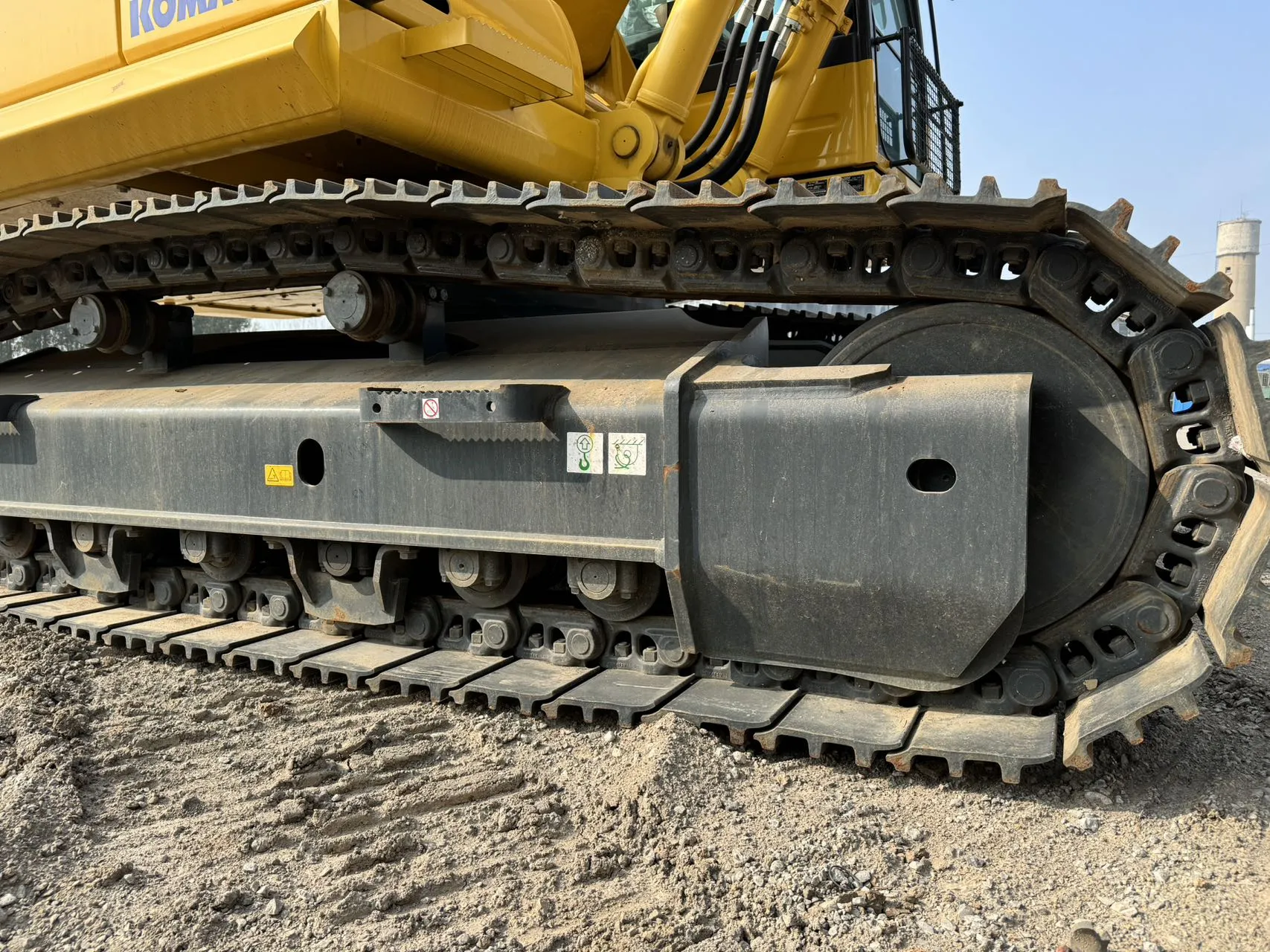 Brand New 33550kg KOMATSU Excavator