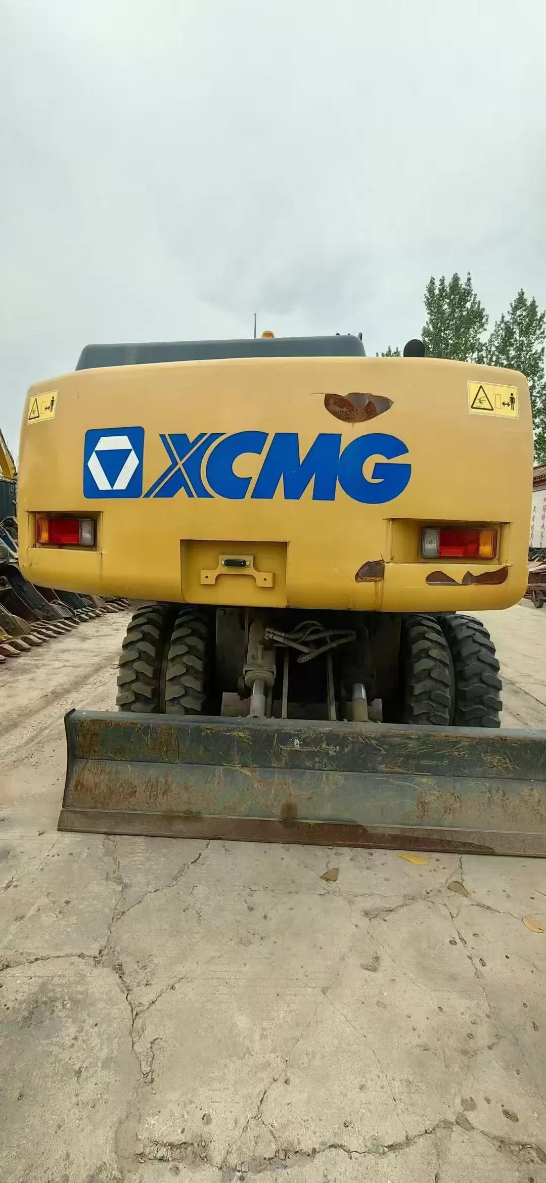 2018 XCMG 210 wheel excavator