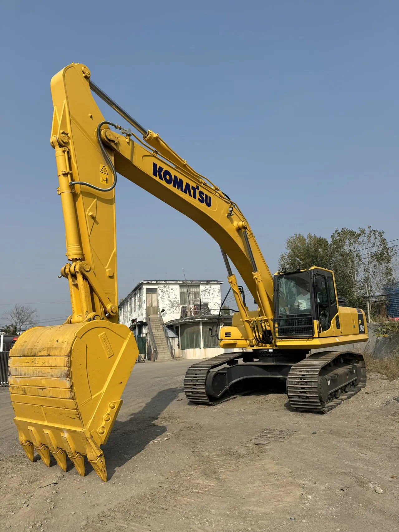Brand New 33550kg KOMATSU Excavator