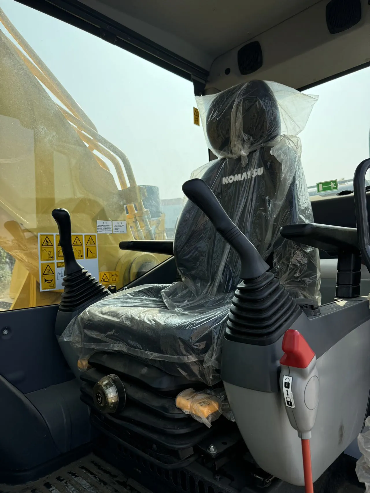 Brand New 33550kg KOMATSU Excavator