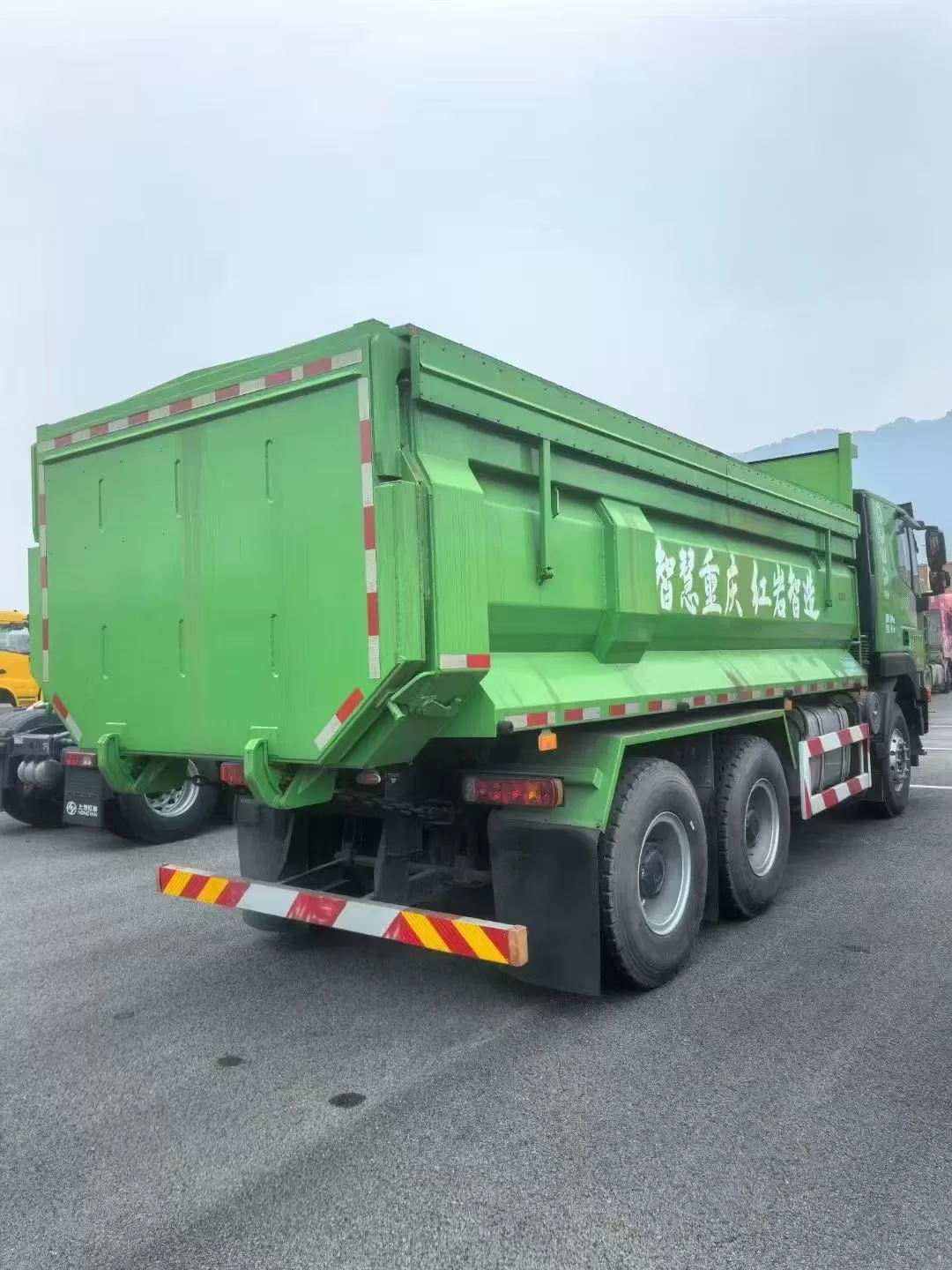 HY New Dump truck