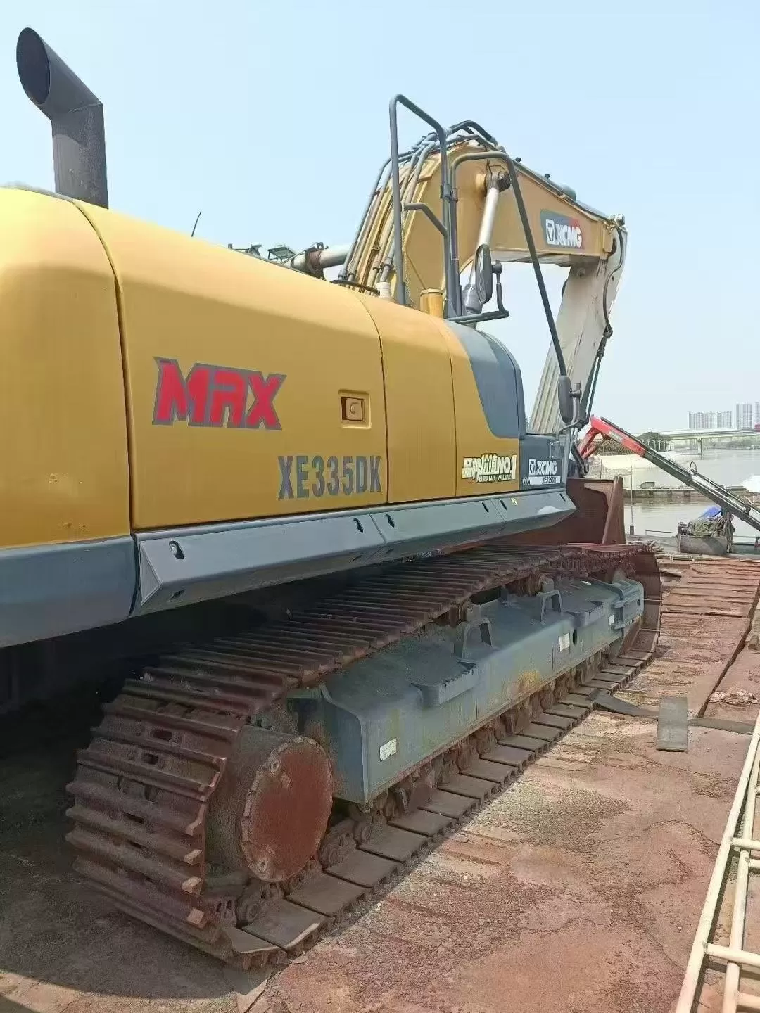 XCMG 335 excavator