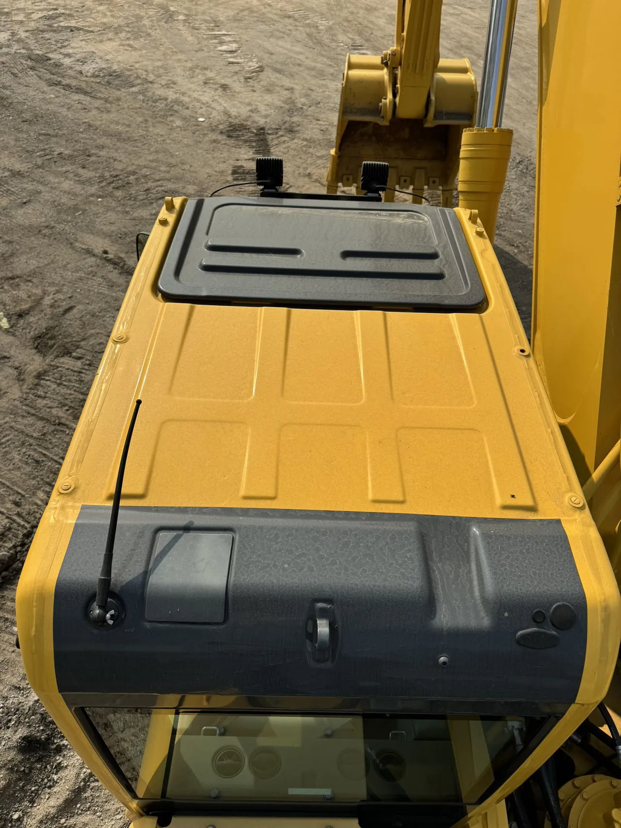 Brand New 33550kg KOMATSU Excavator